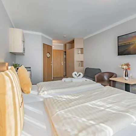 Aparthotel Strandhus Heringsdorf  Exterior photo